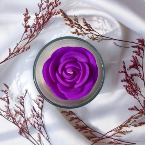Velvet Rose Lavender - front view - handpoured vegan soy candle by Janki Candles | Velvet Rose Lawenda - widok z przodu - ręcznie lana wegańska świeca sojowa Janki Candles