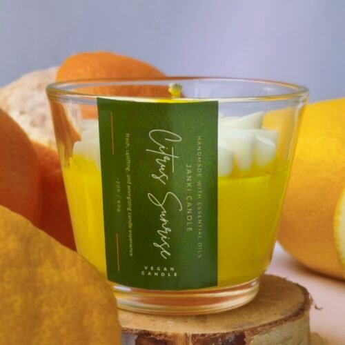 Jolly Jingle Lemon - front view - handpoured vegan soy candle by Janki Candles | Jolly Jingle Cytryna - widok z przodu - ręcznie lana wegańska świeca sojowa Janki Candles