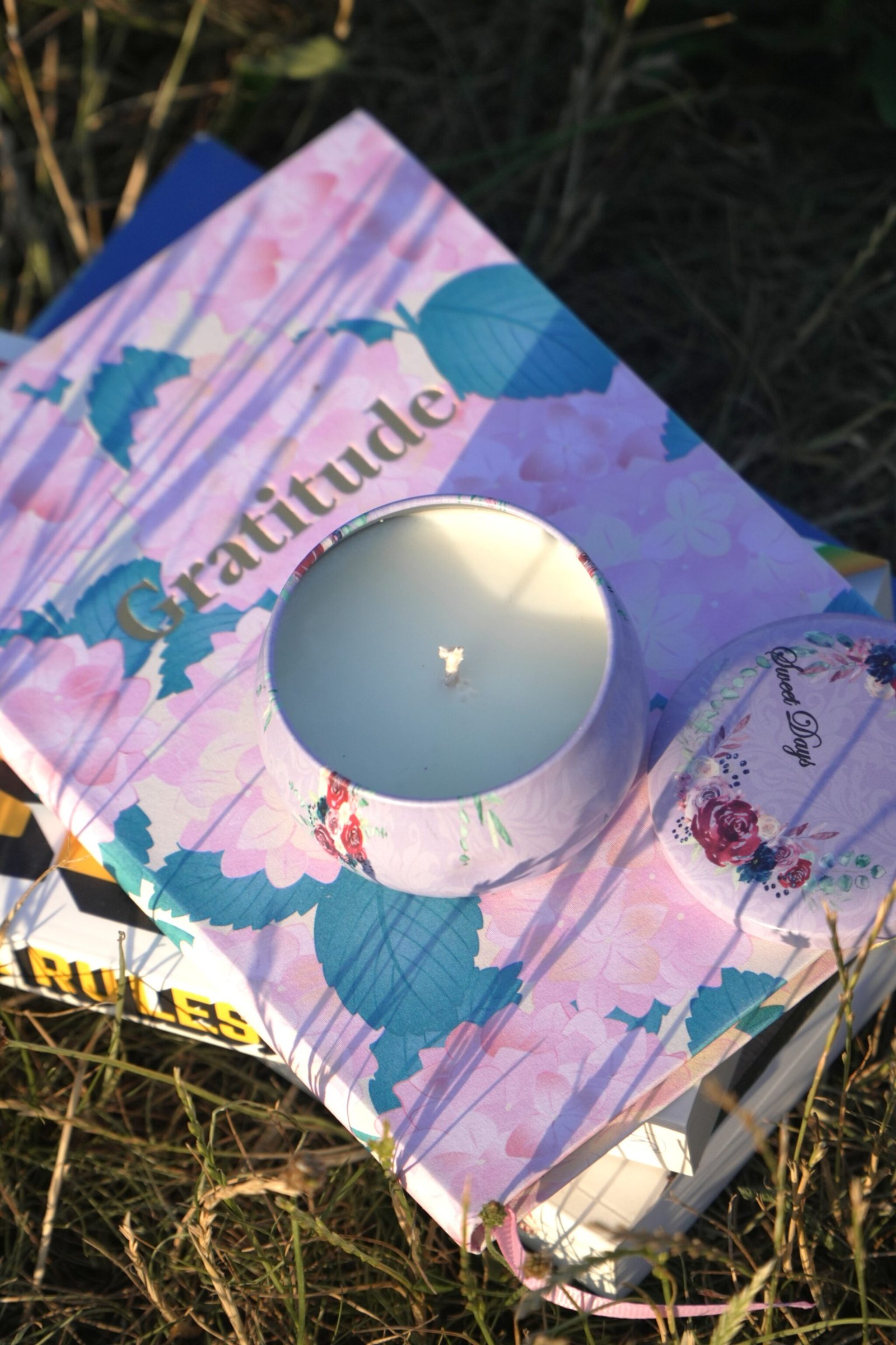 Świeca Podróżna - front view - handpoured vegan soy candle by Janki Candles | Świeca Podróżna - widok z przodu - ręcznie lana wegańska świeca sojowa Janki Candles
