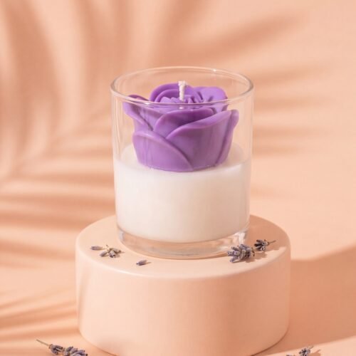 Velvet Rose Lawenda - front view - handpoured vegan soy candle by Janki Candles | Velvet Rose Lawenda - widok z przodu - ręcznie lana wegańska świeca sojowa Janki Candles