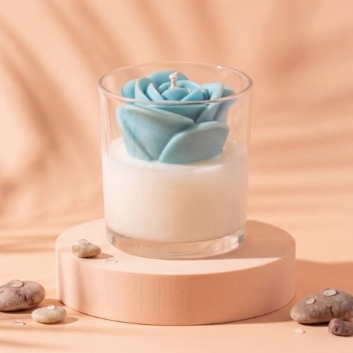 Velvet Rose Petrichor - front view - handpoured vegan soy candle by Janki Candles | Velvet Rose Petrichor - widok z przodu - ręcznie lana wegańska świeca sojowa Janki Candles